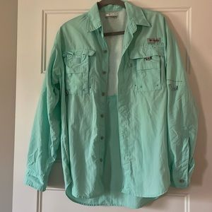 Columbia women’s PFG fishing shirt in teal